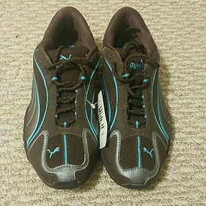 Brand new puma sneakers